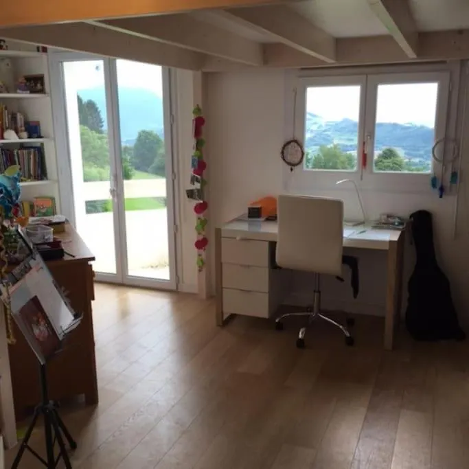 Вилла Bright Modern House, In Mountains Close Grenoble Saint-Martin-d'Uriage Франция